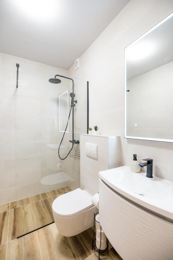 Bridge Comfort Apartment ซาดาร์ ภายนอก รูปภาพ