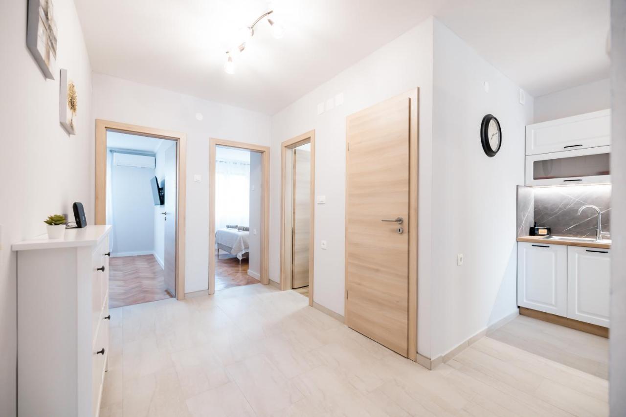 Bridge Comfort Apartment ซาดาร์ ภายนอก รูปภาพ